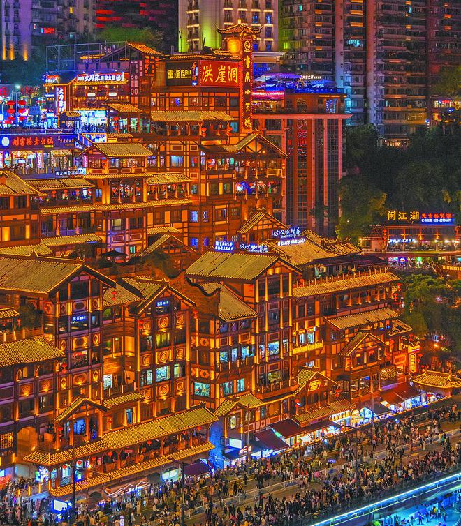 重庆火锅“涮出”3千亿大市场PG电子麻将胡了热辣滚烫！(图3)