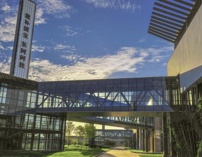 的节目尽显中医的“国际范儿”PG电子麻将胡了这档刚开播(图27) 的节目尽显中医的“国际范儿”PG电子麻将胡了这档刚开播(图27)